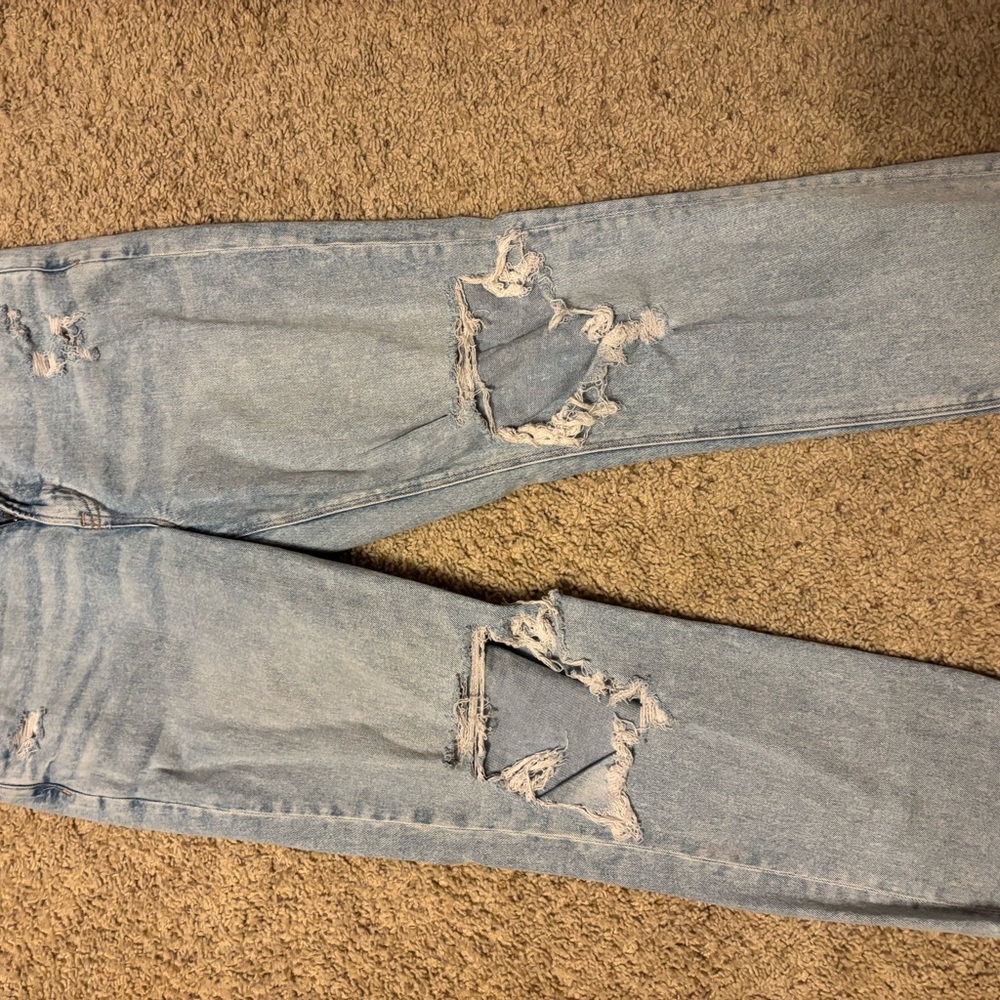 American Eagle Outfitters Light Blue Distressed Boyfriend Jeans